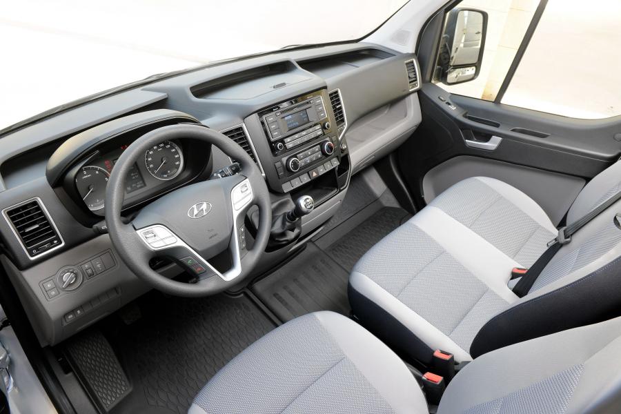 Hyundai H350 Van 2015 года  (фото 9 из 23)